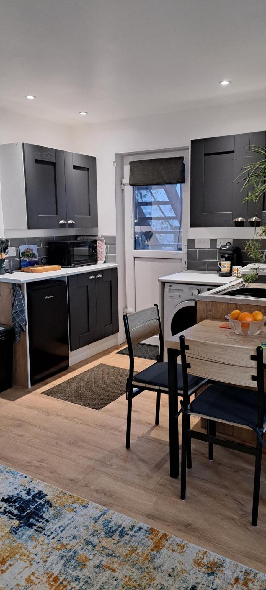 Modern Studio Apartment With Outstanding Views, Sleeps 2 Newlyn Ngoại thất bức ảnh