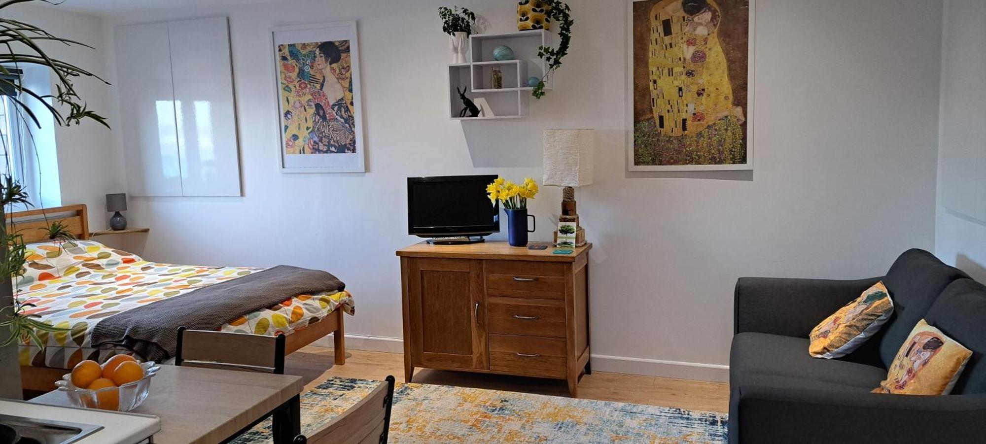 Modern Studio Apartment With Outstanding Views, Sleeps 2 Newlyn Ngoại thất bức ảnh